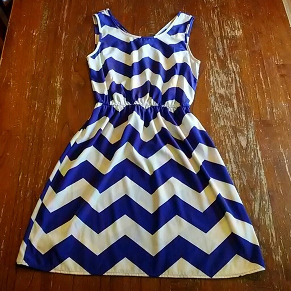 Dresses & Skirts - Boutique purple and cream chevron dress